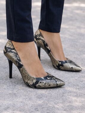 NIB - Via Spiga Mia Bronze Metallic Cobra Print Pumps - size 10